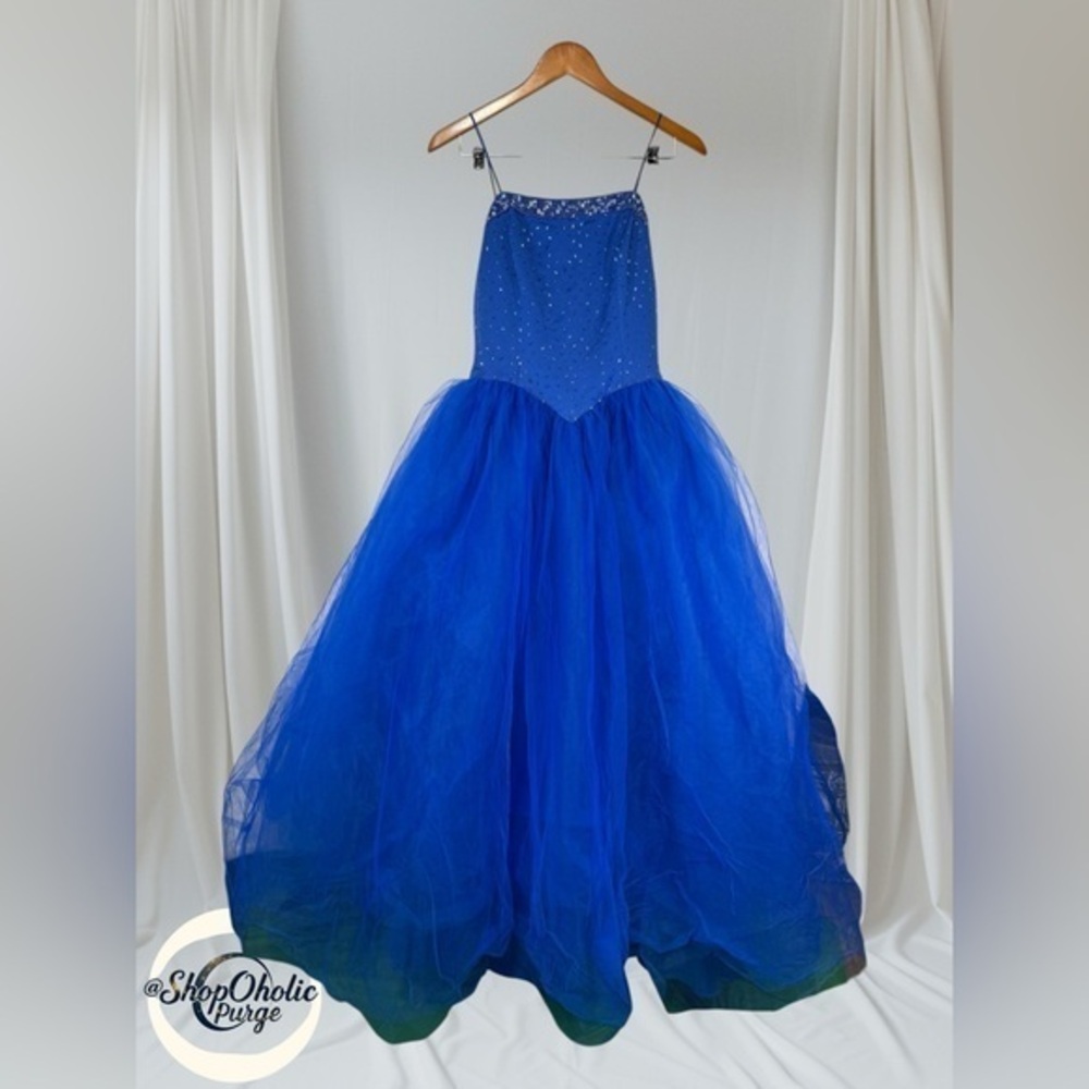 Blue princess Dress size 4 Quinceanera  Blue prom dress